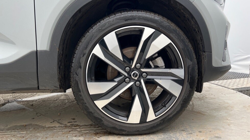 Used Volvo XC40 2025 for sale - 76873306: Photo 16