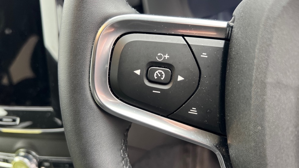 Used Volvo XC40 2025 for sale - 76873306: Photo 18