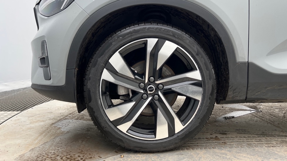 Used Volvo XC40 2025 for sale - 76873306: Photo 25