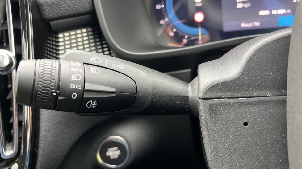 Used Volvo XC40 2025 for sale - 76873306: Photo 28