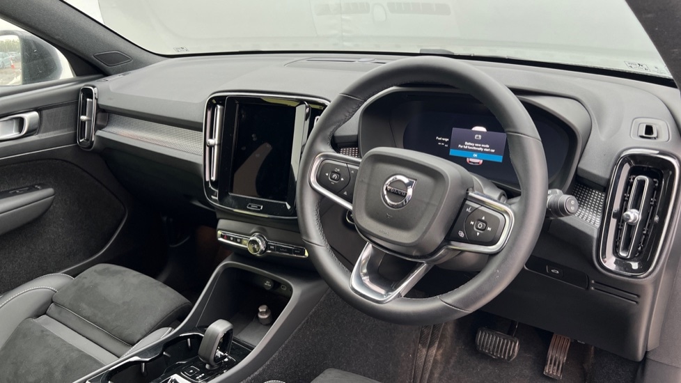 Used Volvo XC40 2025 for sale - 76873306: Photo 5