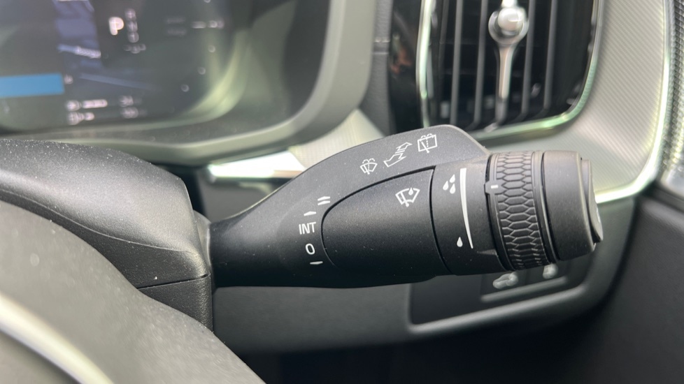 Used Volvo XC60 2025 for sale - 75902095: Photo 29