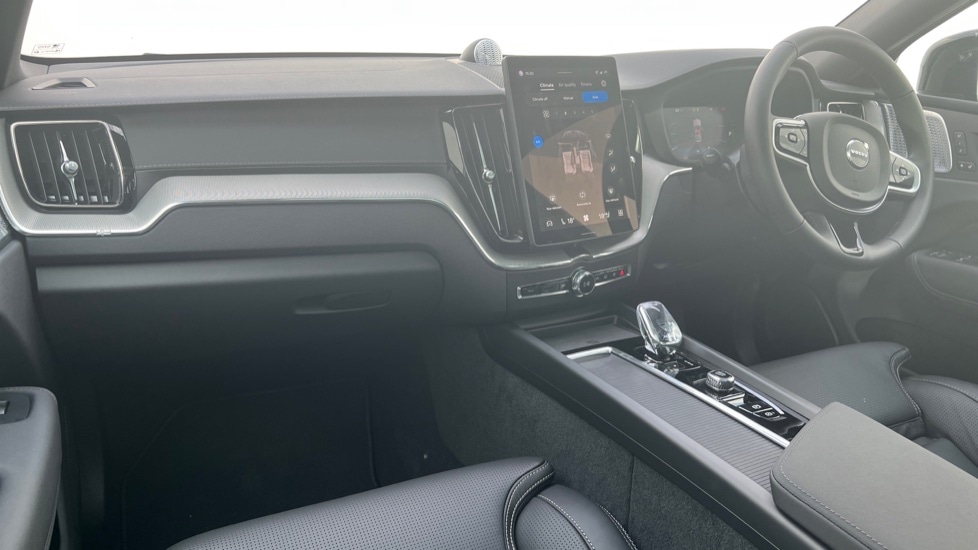 Used Volvo XC60 2025 for sale - 75902095: Photo 4
