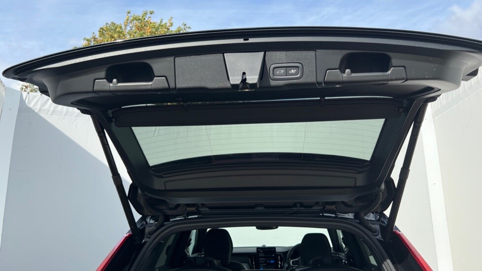 Used Volvo XC60 2025 for sale - 75902095: Photo 42