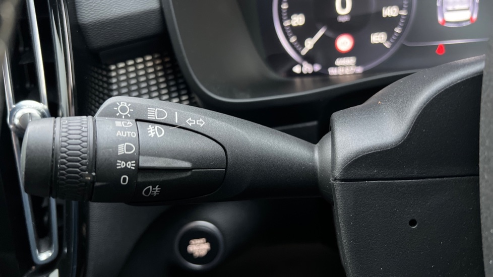 Used Volvo XC40 2020 for sale - 76872044: Photo 28