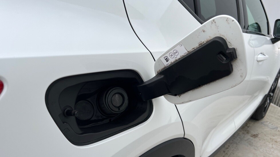 Used Volvo XC40 2020 for sale - 76872044: Photo 37