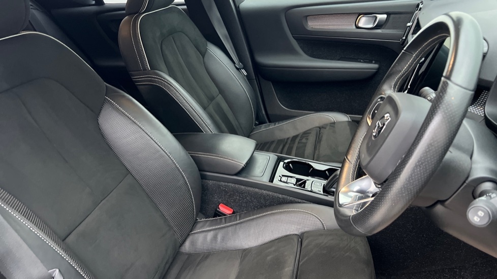 Used Volvo XC40 2020 for sale - 76872044: Photo 9