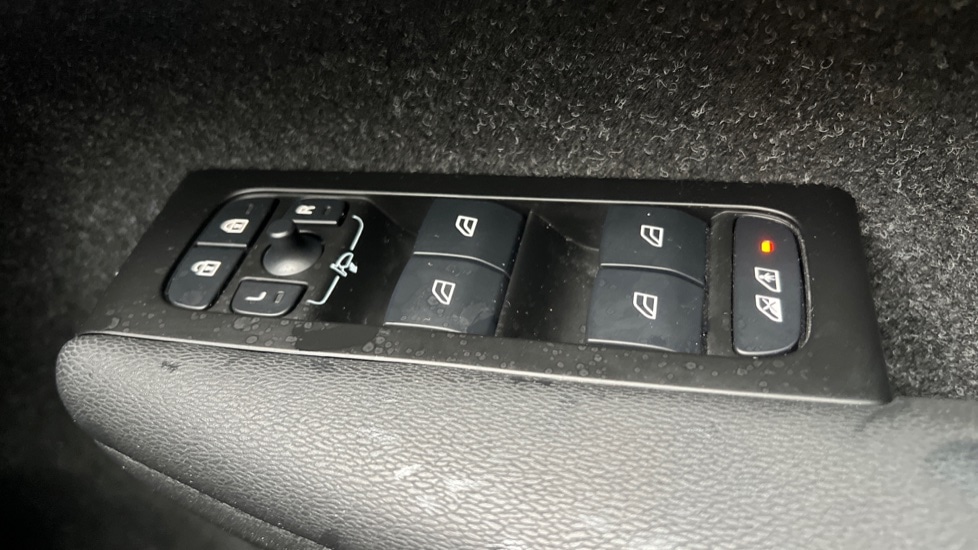 Used Volvo XC40 2021 for sale - 76100042: Photo 30