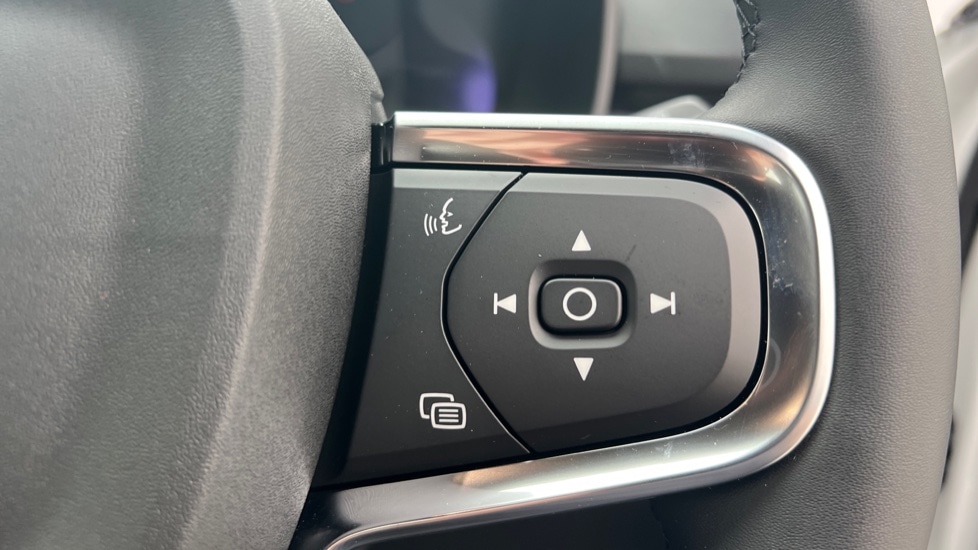 Used Volvo XC40 2025 for sale - 76871340: Photo 19