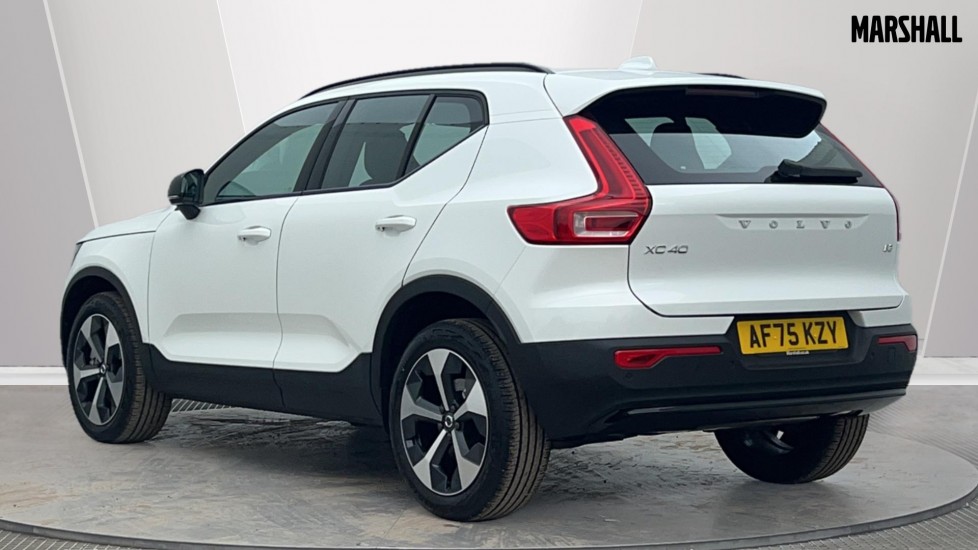 Used Volvo XC40 2025 for sale - 76871340: Photo 2