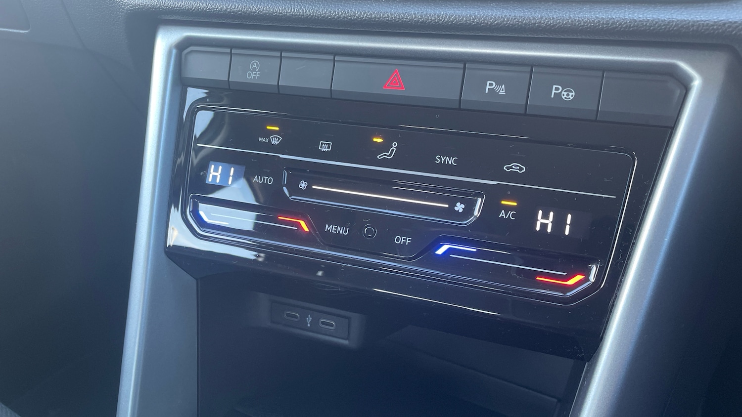 Used Volkswagen T-Roc 2022 for sale - 76650993: Photo 27