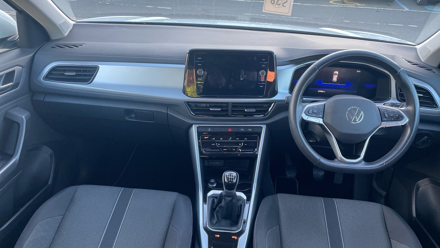 Used Volkswagen T-Roc 2022 for sale - 76650993: Photo 9