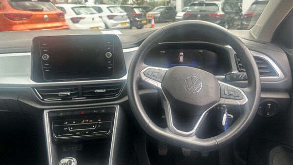 Used Volkswagen T-Roc 2022 for sale - 75690226: Photo 10