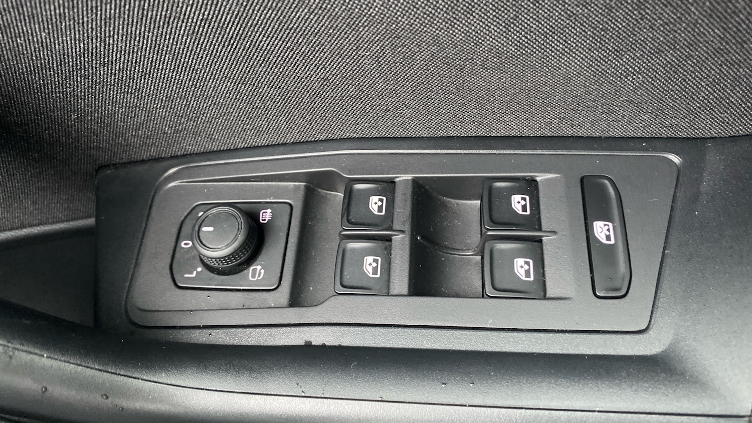 Used Volkswagen T-Roc 2023 for sale - 77461559: Photo 27