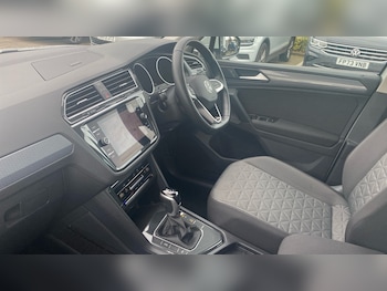 Used Volkswagen Tiguan 2023 for sale - 76482750: Photo