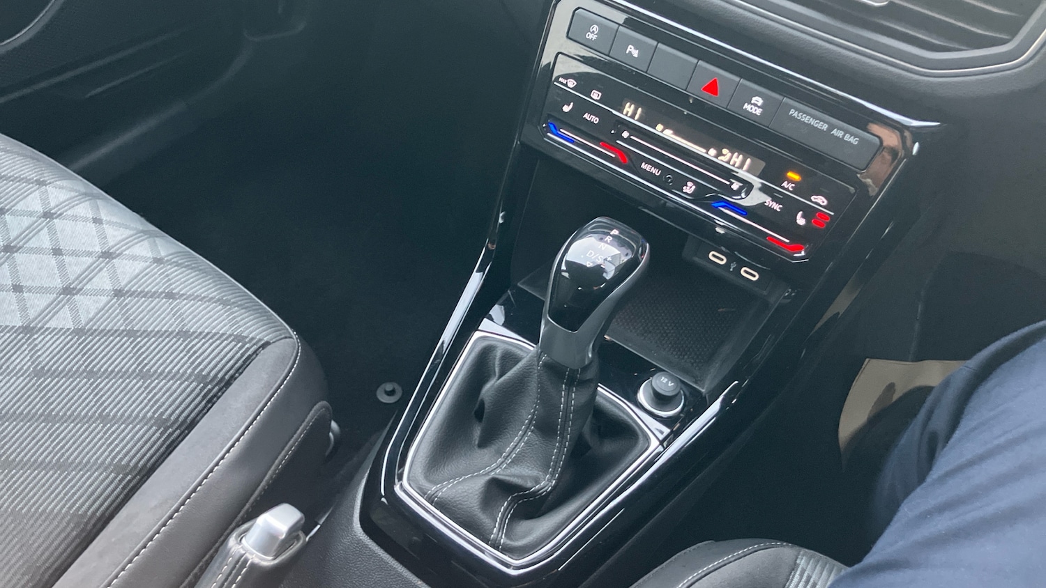 Used Volkswagen T-Cross 2024 for sale - 77247240: Photo 14