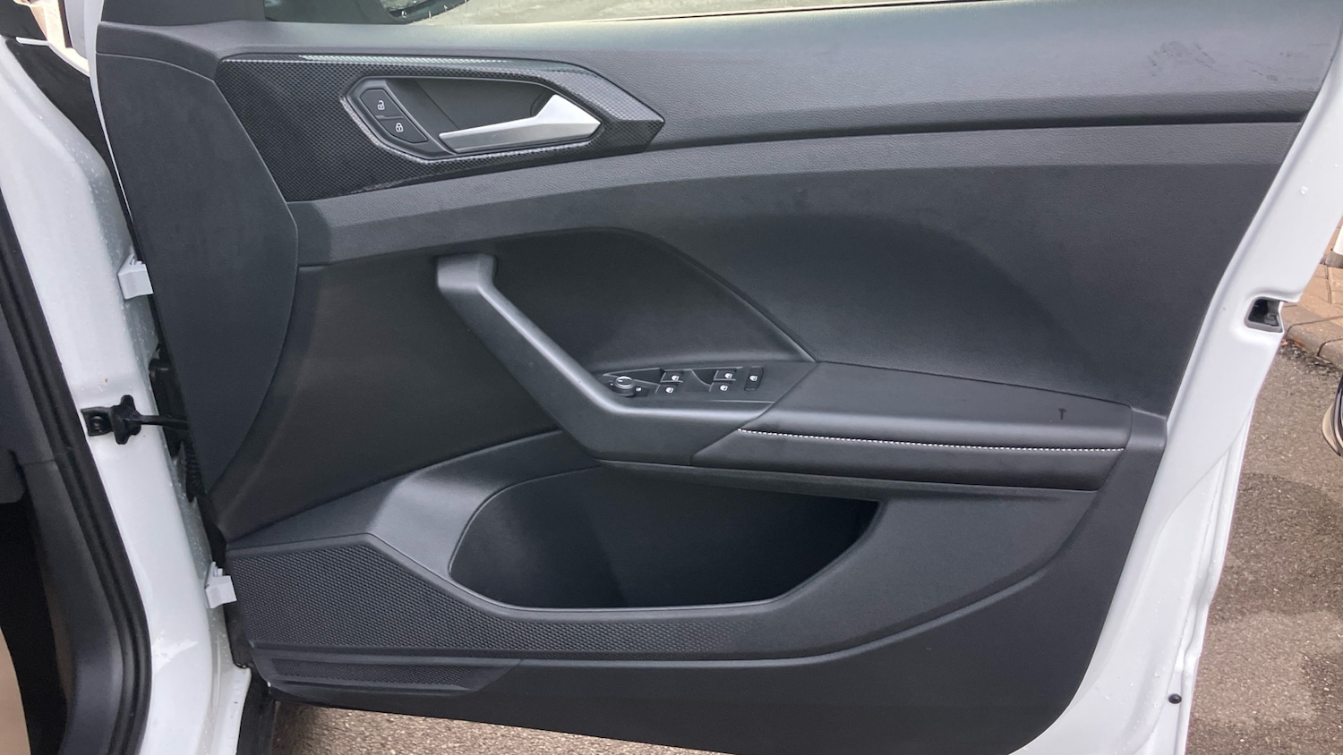 Used Volkswagen T-Cross 2024 for sale - 77247240: Photo 19