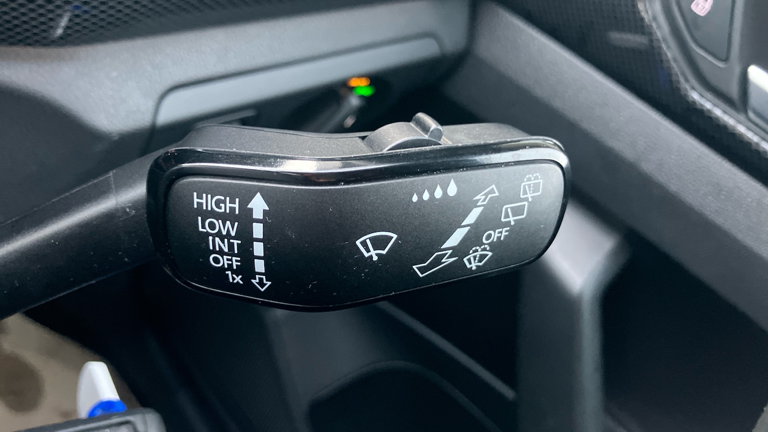 Used Volkswagen T-Cross 2024 for sale - 77247240: Photo 25