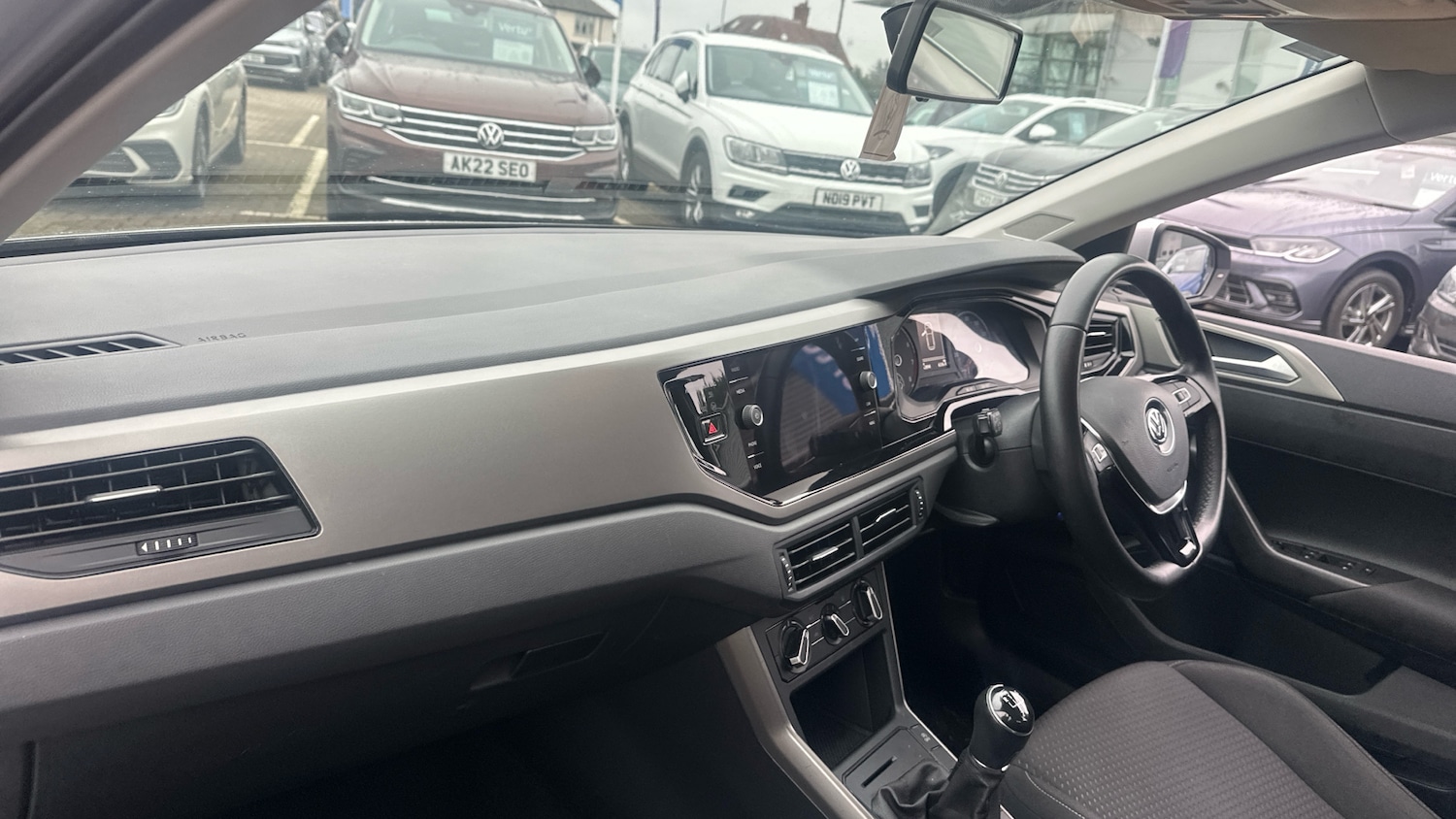 Used Volkswagen Polo 2019 for sale - 77516347: Photo 2