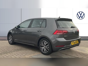Used Volkswagen Golf 2018 for sale - 76482757: Photo