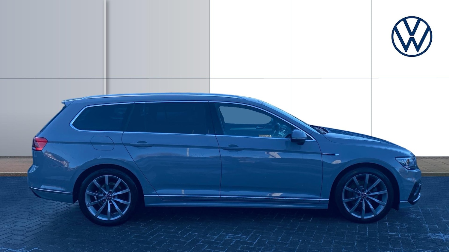 Used Volkswagen Passat 2023 for sale - 77107472: Photo 4