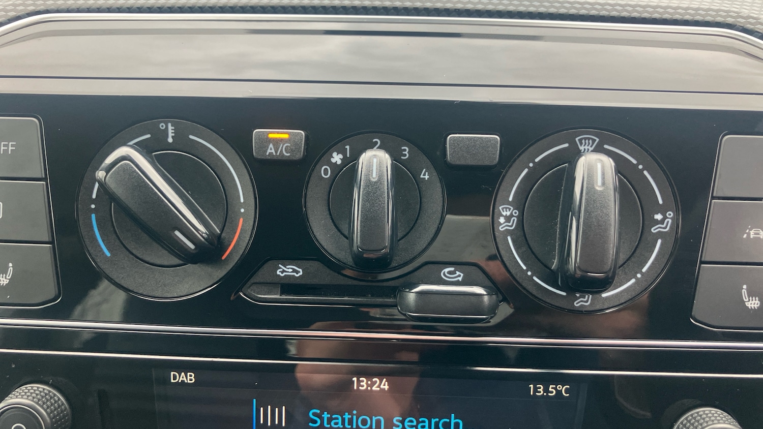 Used Volkswagen up! 2022 for sale - 76892861: Photo 13