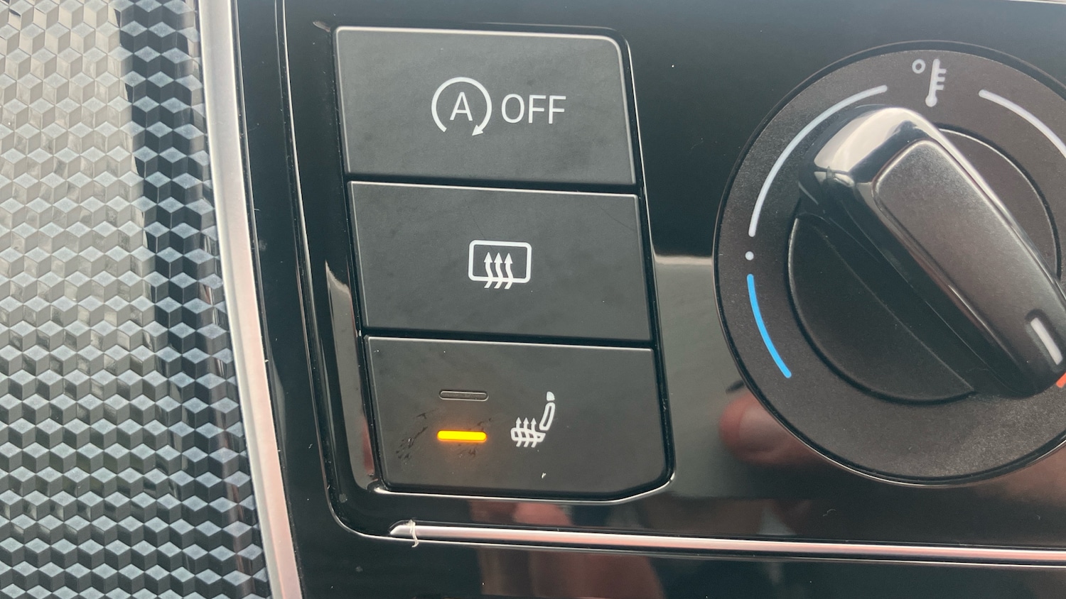 Used Volkswagen up! 2022 for sale - 76892861: Photo 29