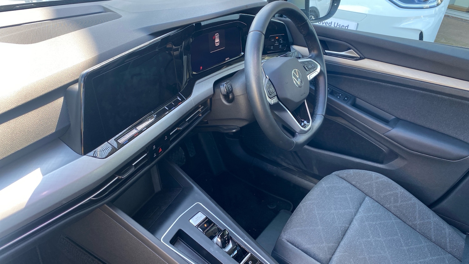 Used Volkswagen Golf 2023 for sale - 78131347: Photo 2