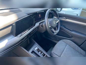 Used Volkswagen Golf 2023 for sale - 78131347: Photo