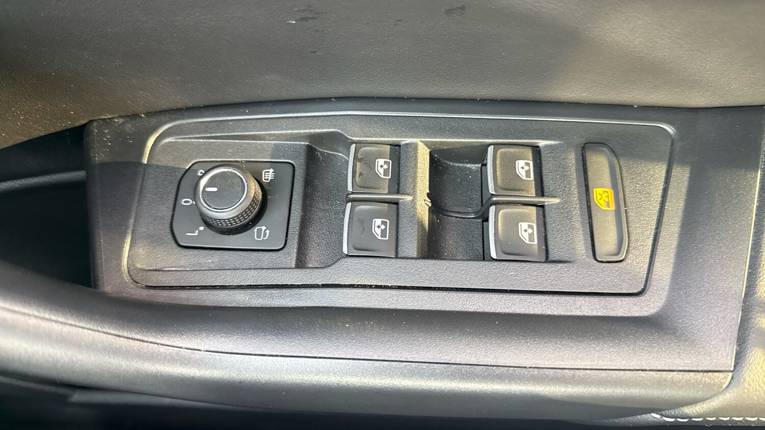 Used Volkswagen T-Roc 2025 for sale - 77883802: Photo 21