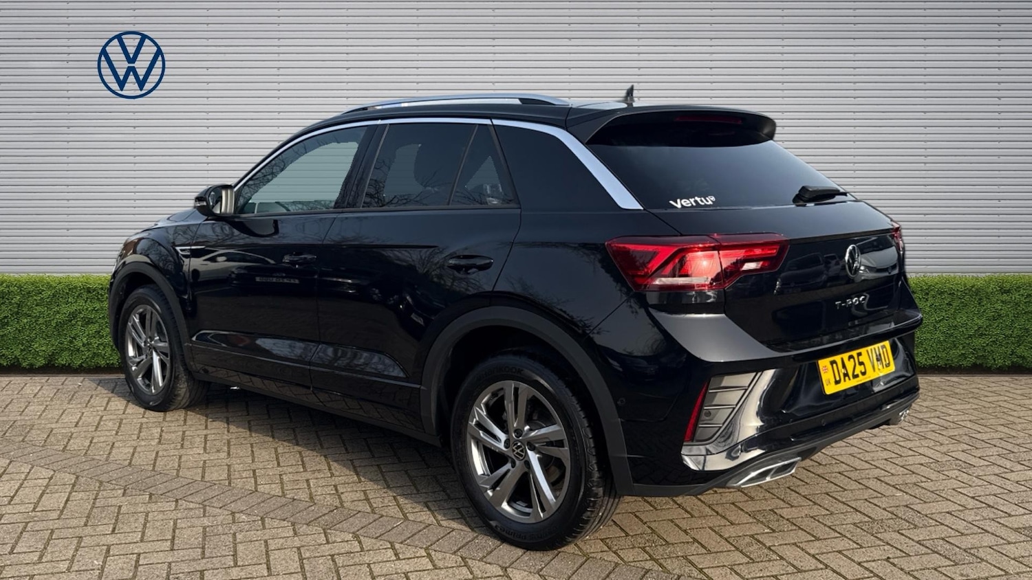 Used Volkswagen T-Roc 2025 for sale - 77883802: Photo 3
