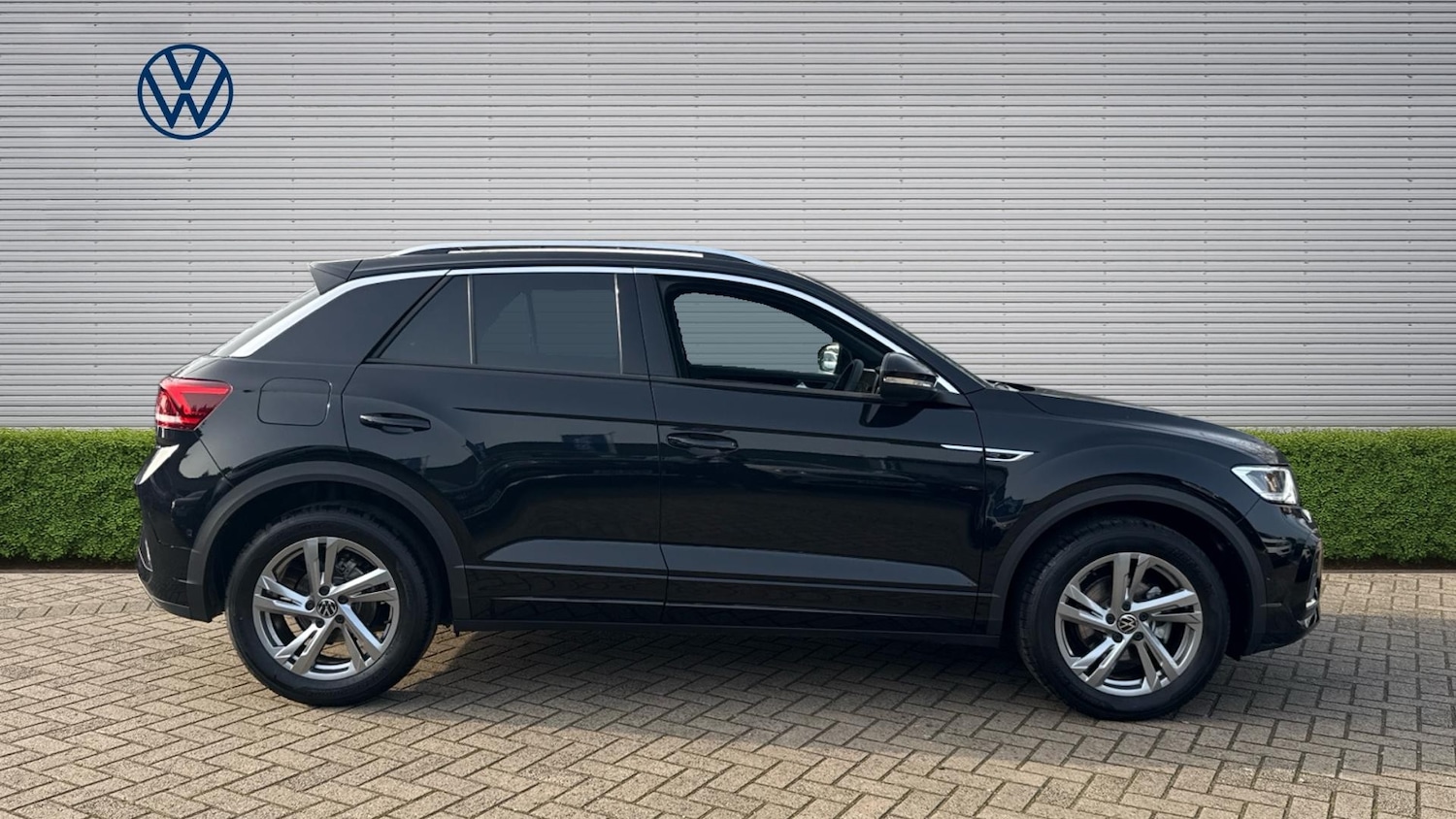 Used Volkswagen T-Roc 2025 for sale - 77883802: Photo 4