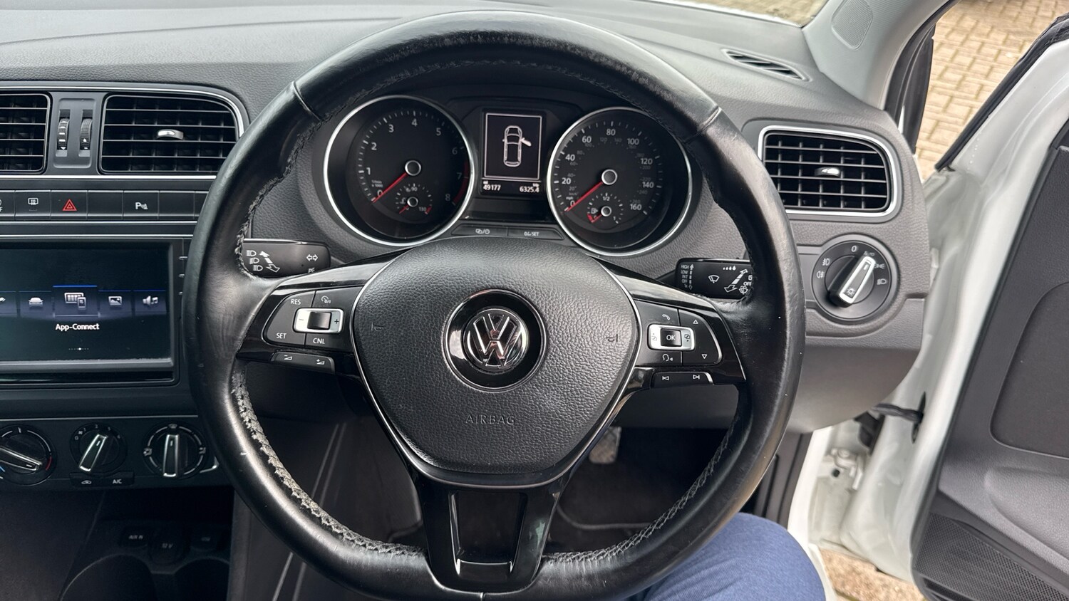 Used Volkswagen Polo 2017 for sale - 77746543: Photo 10