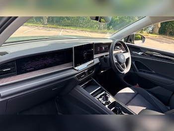 Used Volkswagen Touran 2026 for sale - 78392352: Photo