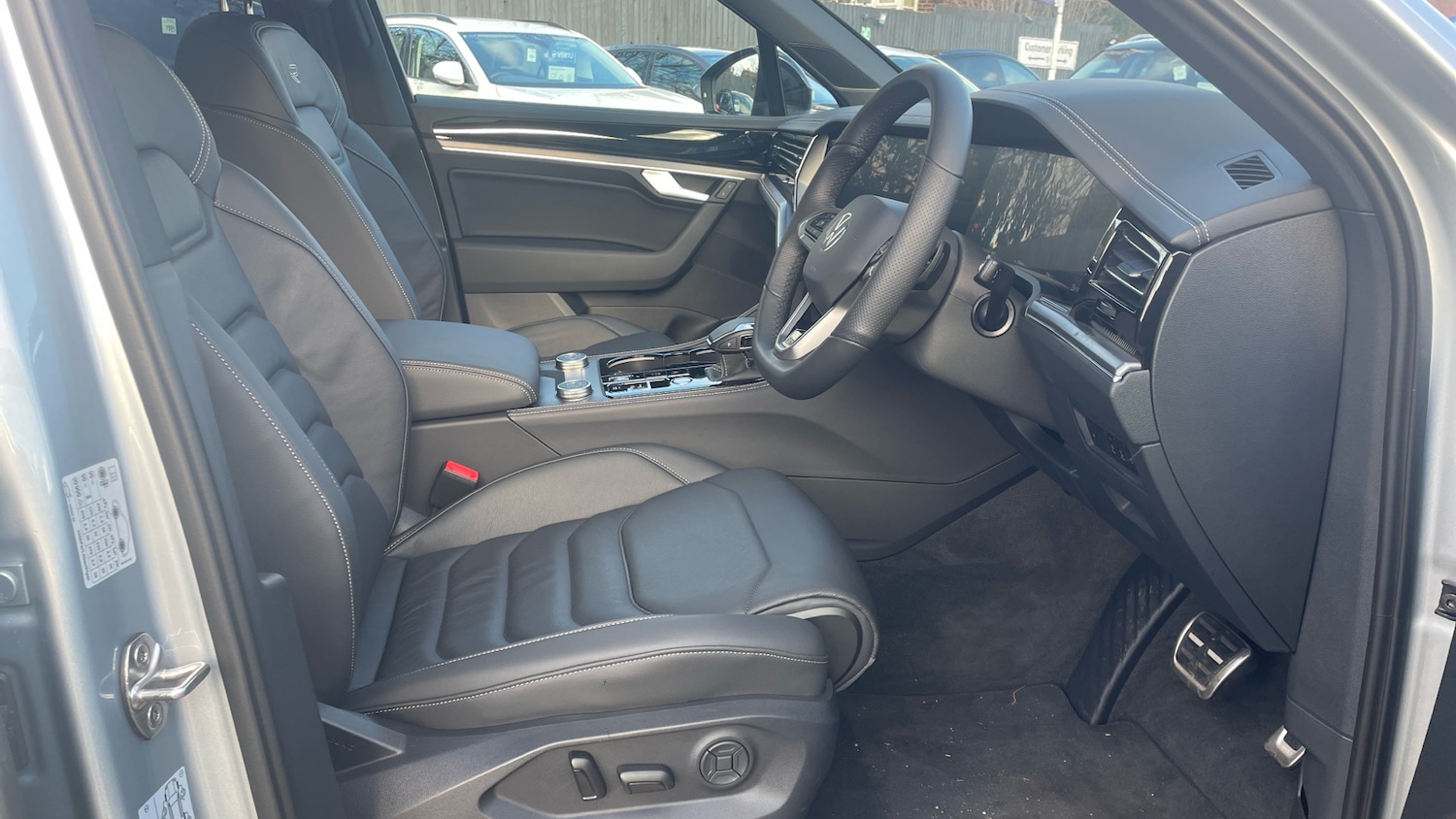 Used Volkswagen Touareg 2025 for sale - 77298215: Photo 15