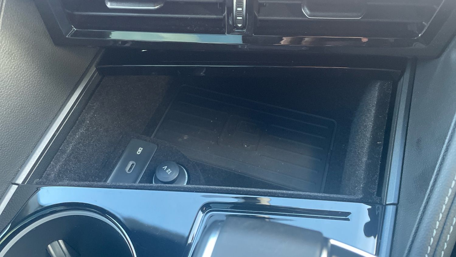 Used Volkswagen Touareg 2025 for sale - 77298215: Photo 23