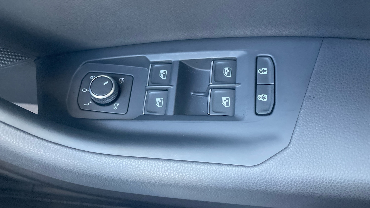 Used Volkswagen Touareg 2025 for sale - 77298215: Photo 33