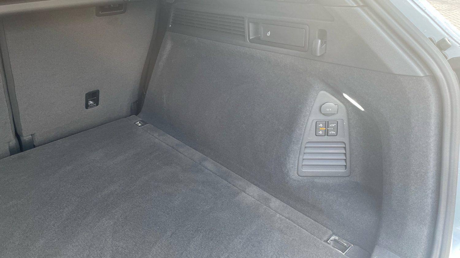 Used Volkswagen Touareg 2025 for sale - 77298215: Photo 44