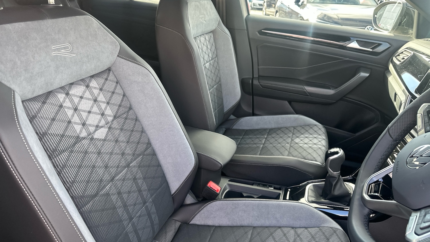 Used Volkswagen T-Roc 2025 for sale - 76063695: Photo 15