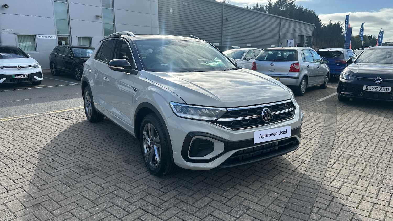 Used Volkswagen T-Roc 2025 for sale - 76063695: Photo 27