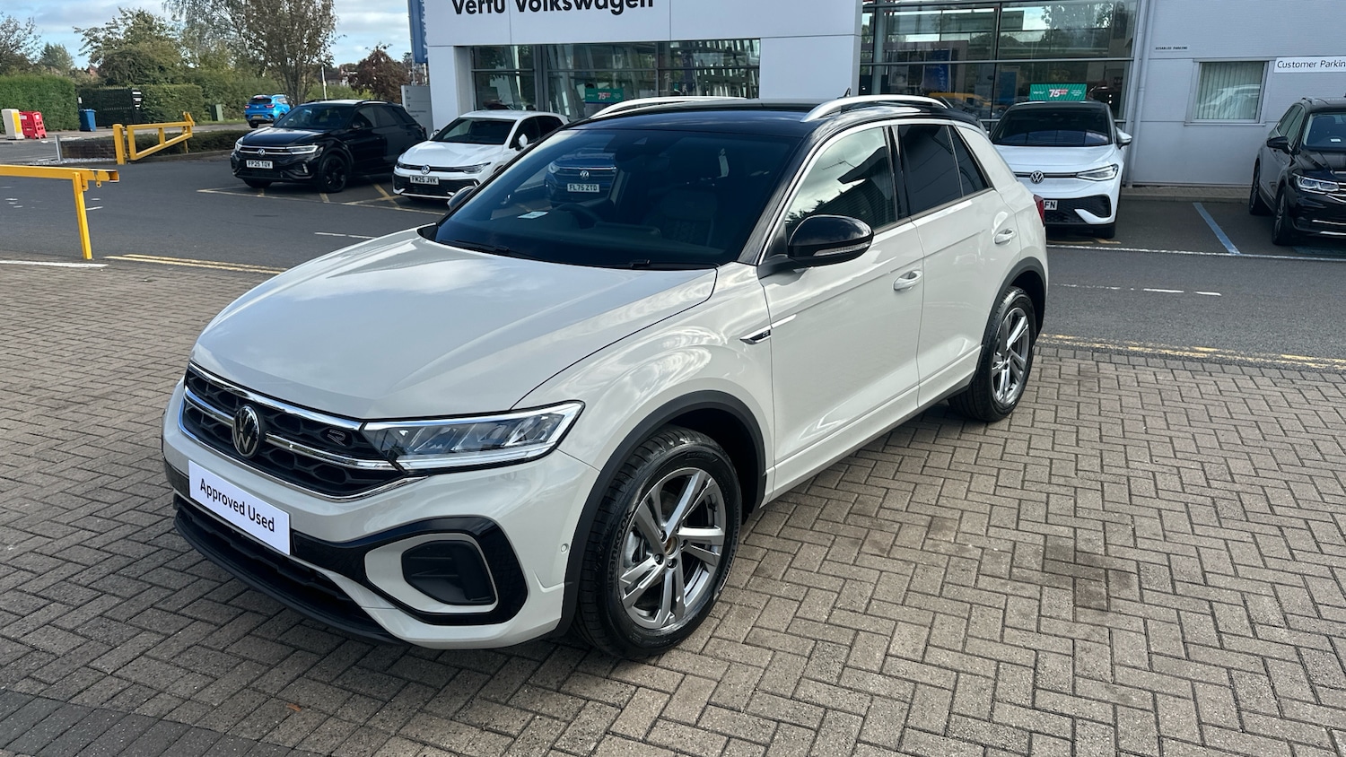 Used Volkswagen T-Roc 2025 for sale - 76063695: Photo 28