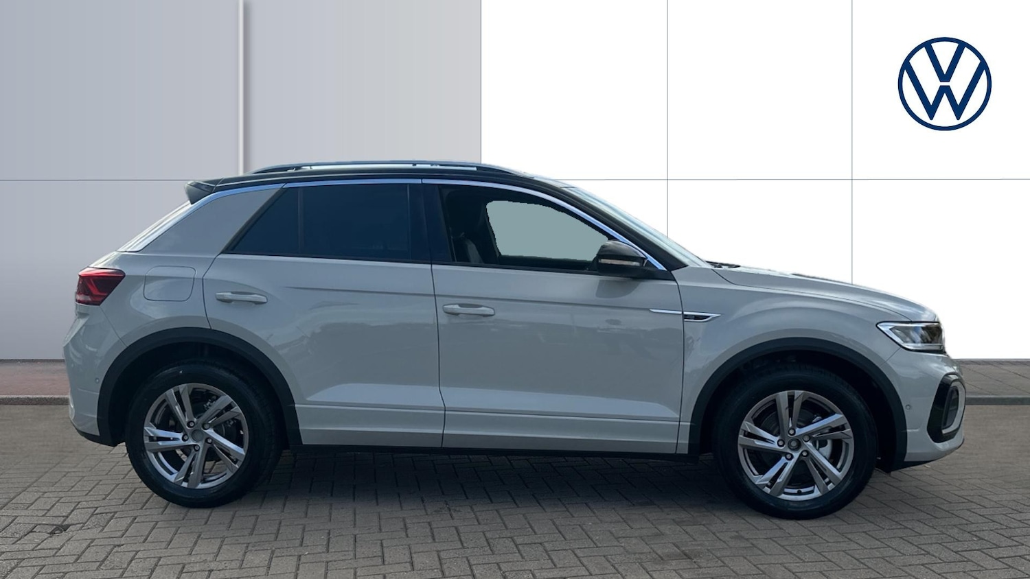 Used Volkswagen T-Roc 2025 for sale - 76063695: Photo 4