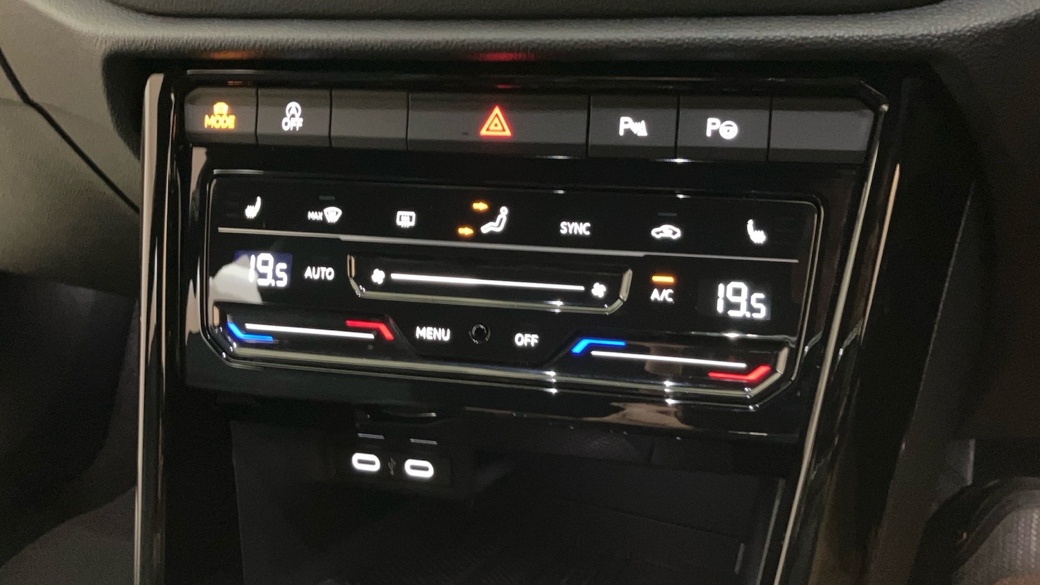 Used Volkswagen T-Roc 2025 for sale - 77272113: Photo 13