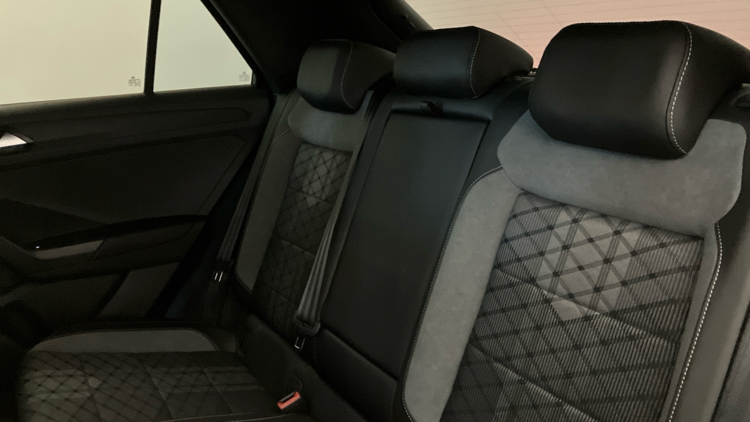 Used Volkswagen T-Roc 2025 for sale - 77272113: Photo 16