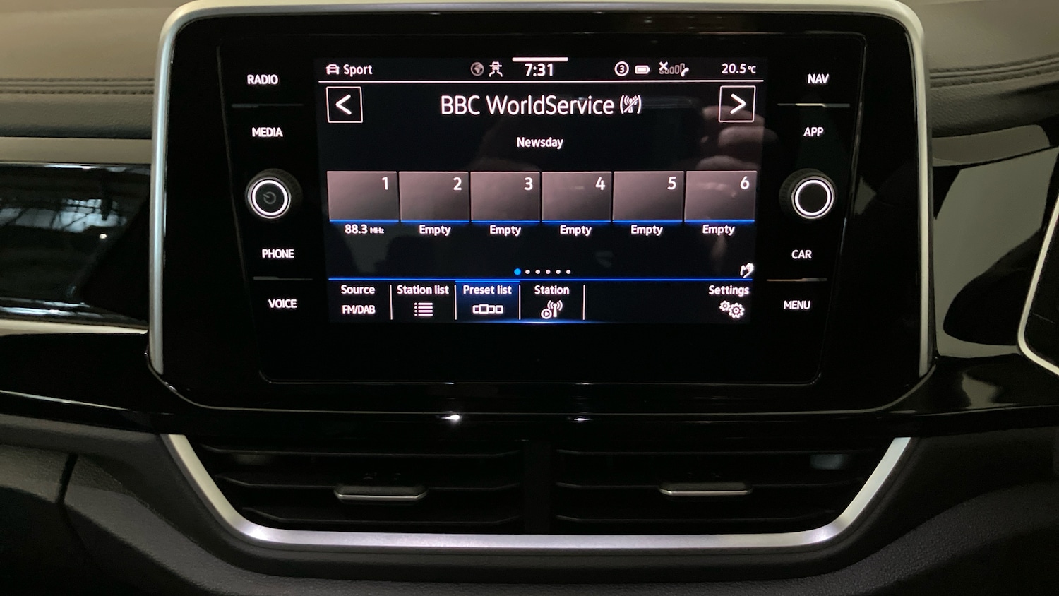 Used Volkswagen T-Roc 2025 for sale - 77272113: Photo 43