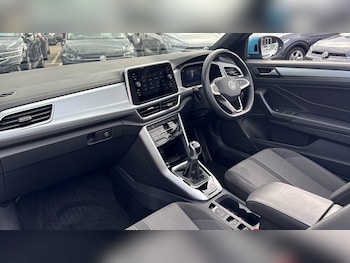 Used Volkswagen T-Roc 2022 for sale - 79366641: Photo