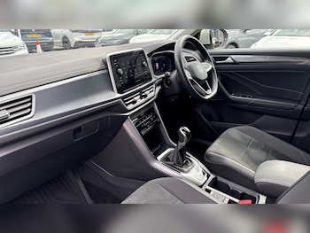Used Volkswagen T-Roc 2023 for sale - 78510655: Photo