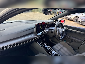 Used Volkswagen Golf 2025 for sale - 76396814: Photo