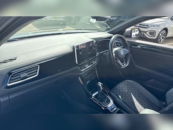 Used Volkswagen T-Roc 2022 for sale - 75924742: Photo