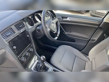 Used Volkswagen Golf 2018 for sale - 75894351: Photo